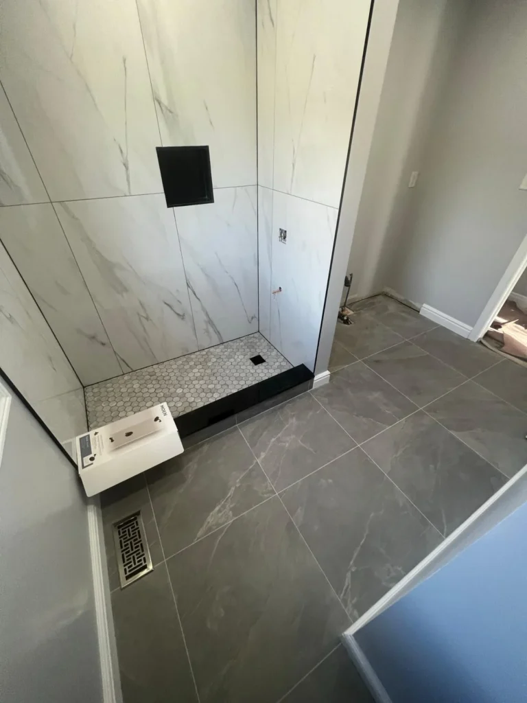 Modern bathroom shower, J&P Eagle Construction Group - renovation in greater toronto area